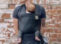 Erholung im Wochenbett, Stil und ergonomisches Babytragen
