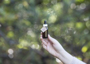 CBD Flasche; Bild von Erin Stone