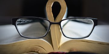 Ab zum Optiker: Endlich wieder gut sehen mit passenden Linsen oder Brillen