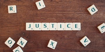 Juristische Übersetzung