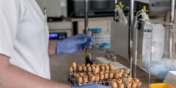 Welche Vorteile bieten Ultra-Tiefkühlschränke für Labore?