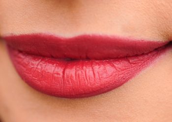 Rissige Lippen – Was tun gegen spröde Lippen?