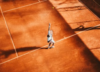 Sportverletzung Tennisarm: So behandelt man ihn