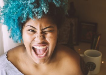 Mit den Zähnen knirschen war gestern.