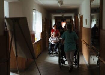 Pflegegrad 2: Welche Leistungen stehen Ihnen zu und wie beantragen Sie sie?